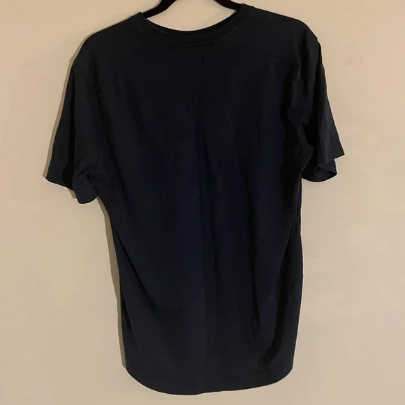 Under Armour Men’s Pocket T-Shirt - Navy Blue - Medium - Picture 4 of 5